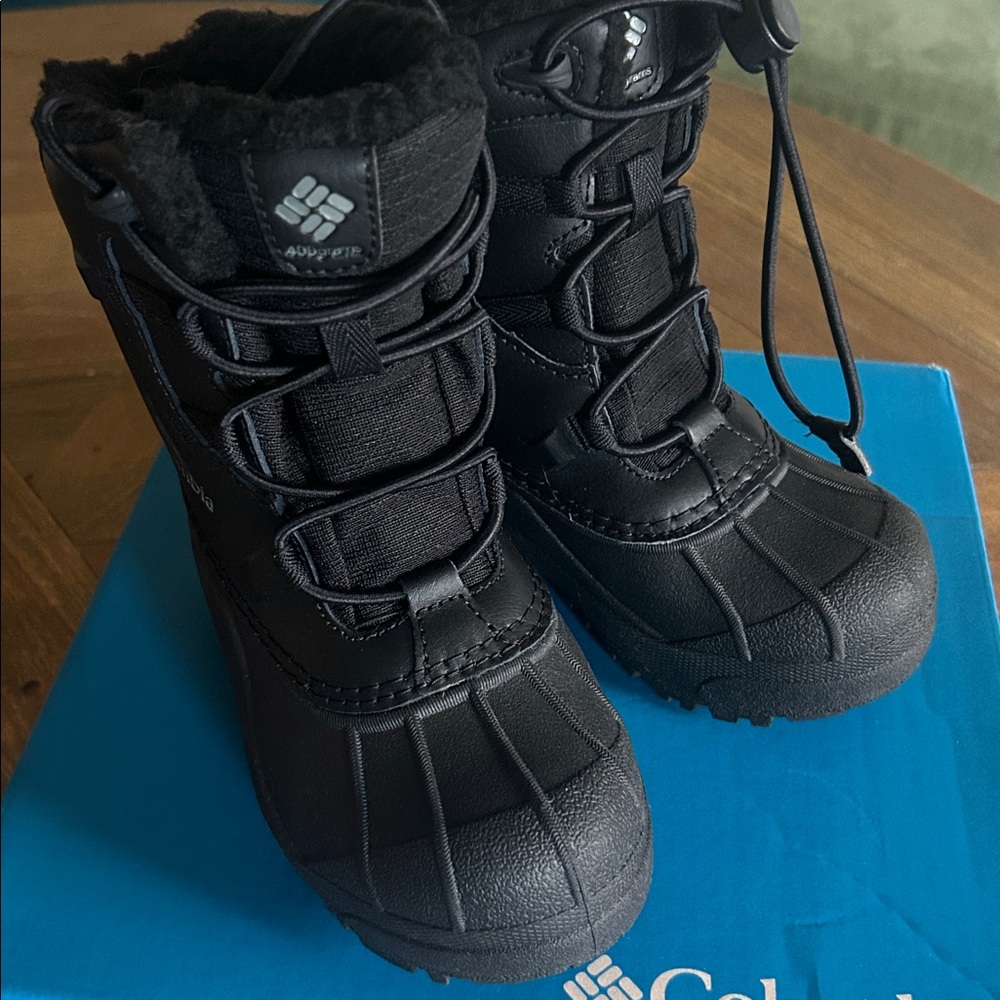 Columbia Kids Bugaboot winter boot - Black and Graphite